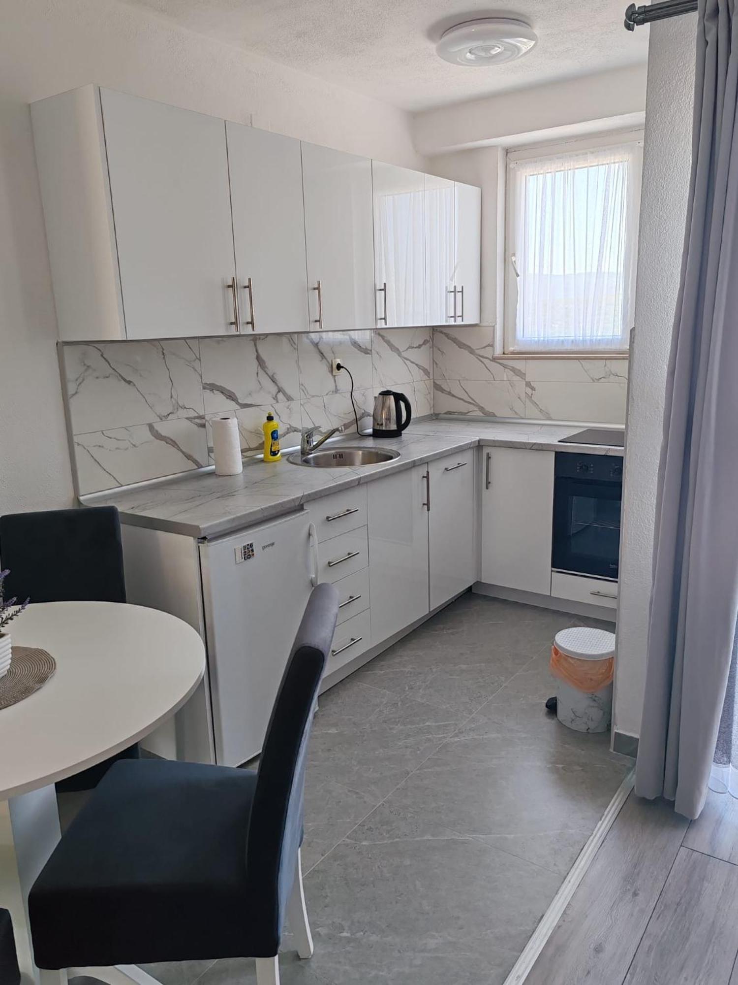 Apartman Iva 内乌姆 外观 照片